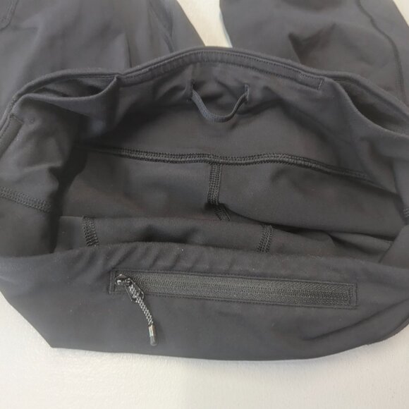 Lululemon Size 6 Black Wunder Under Cropped Leggings With Side and Back Pockets - Picture 10 of 16